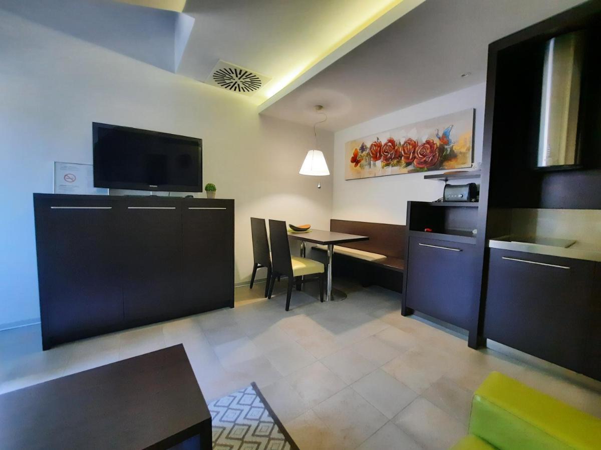 Klass 302 Apartment Kranjska Gora Bagian luar foto